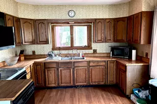 85 School St, Millinocket, ME 04462 - Photo 13