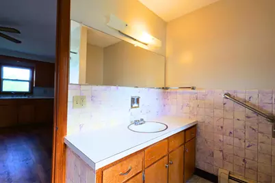 121 Dow Avenue, Lewiston, ME 04240 - Photo 13