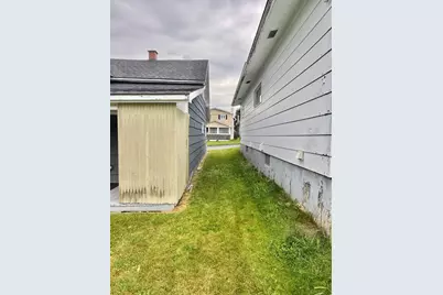 137 12th Avenue, Madawaska, ME 04756 - Photo 9