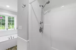 40 Carriage Ln, Brunswick, ME 04011 - Photo 11