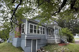30 Bowdoin St, Houlton, ME 04730 - Photo 3