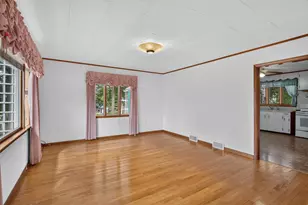 135-137 Oxford Ave, Rumford, ME 04276 - Photo 9