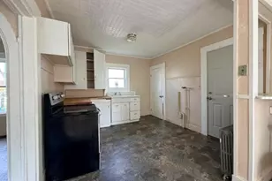 5 Cottage St, Lewiston, ME 04240 - Photo 9
