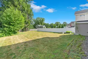 11 Dogwood Ln, Gorham, ME 04038 - Photo 5