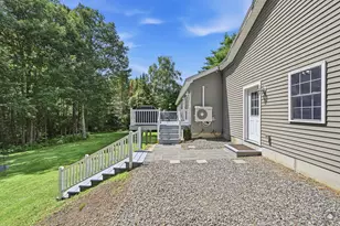 18 Rowe Ln, Oakland, ME 04963 - Photo 9