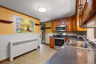 34 Franklin St, Waterville, ME 04901 - Photo 5
