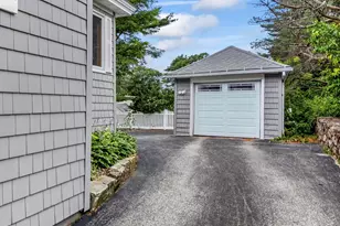 16 Beacon Ave, Auburn, ME 04210 - Photo 11
