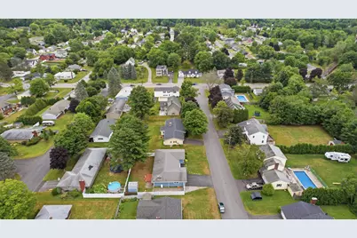 7 Champlain Avenue, Lewiston, ME 04240 - Photo 59