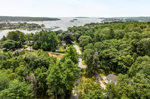 34 Williams St, Boothbay Harbor, ME 04538 - Photo 1