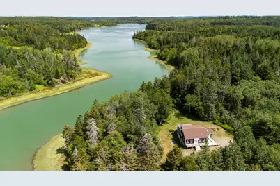 879 County Road, Lubec, ME 04652 - Photo 3