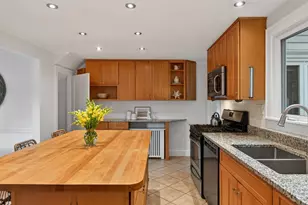 66 Parsons Rd, Portland, ME 04103 - Photo 11