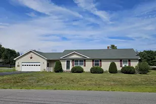 4 Robin Ct, Skowhegan, ME 04976 - Photo 1