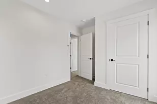 41 W Presumpscot St, Portland, ME 04103 - Photo 27