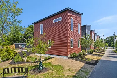 41 W Presumpscot Street #F, Portland, ME 04103 - Photo 3
