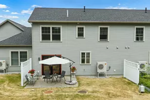 20 Faraday Dr, Cumberland, ME 04021 - Photo 3