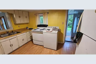 8 Carpenter Street, Presque Isle, ME 04769 - Photo 3