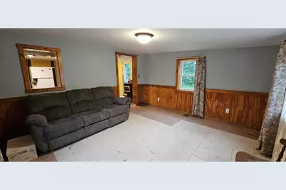 8 Carpenter Street, Presque Isle, ME 04769 - Photo 5