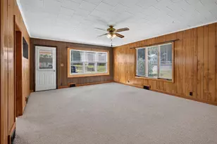 205 Bowdoin St, Millinocket, ME 04462 - Photo 11