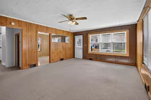 205 Bowdoin St, Millinocket, ME 04462 - Photo 9