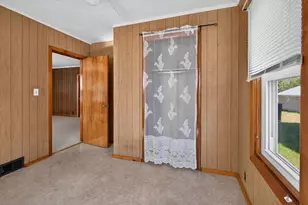 205 Bowdoin St, Millinocket, ME 04462 - Photo 15