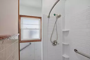 205 Bowdoin St, Millinocket, ME 04462 - Photo 21
