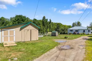 366 Vly Ave Rd, Garland, ME 04939 - Photo 3