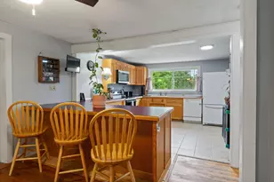 32 Grant Rd, Freeport, ME 04032 - Photo 9