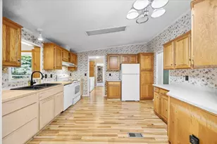 11 Bruce Ln, Berwick, ME 03901 - Photo 7