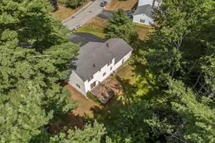 27 Hickory Dr, Brunswick, ME 04011 - Photo 3
