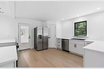 30 Mallett Drive, Topsham, ME 04086 - Photo 9