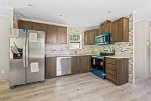 22 Russell St, Phillips, ME 04966 - Photo 7