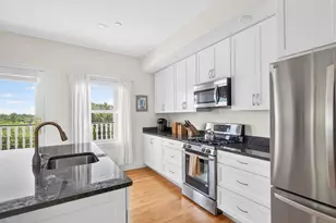 220 Camden St, Rockland, ME 04841 - Photo 13
