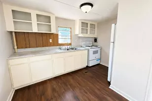715 College Ave, Old Town, ME 04468 - Photo 3