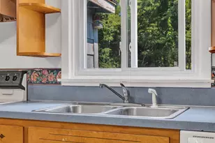 19 Spring St, Yarmouth, ME 04096 - Photo 13