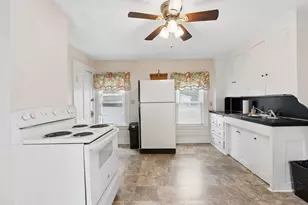 14 Devon St, Portland, ME 04102 - Photo 23