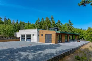 40 Point Rd, Brooksville, ME 04642 - Photo 13