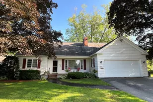 31 Chandler St, Skowhegan, ME 04976 - Photo 1
