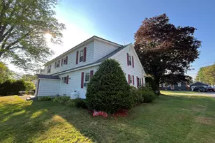 31 Chandler St, Skowhegan, ME 04976 - Photo 3