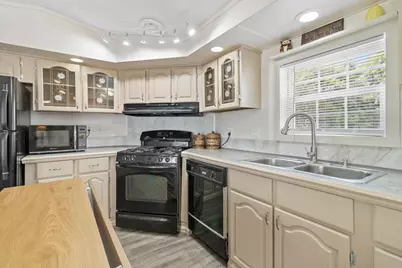 46 Fourth Street, Rockland, ME 04841 - Photo 15
