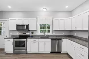 31 Pine Ridge Rd, Sabattus, ME 04280 - Photo 9