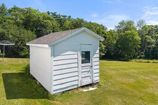 240 W Main St, Searsport, ME 04974 - Photo 25