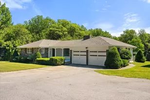 240 W Main St, Searsport, ME 04974 - Photo 3
