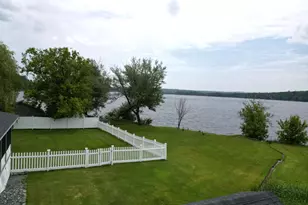 29 Wilson St, Lincoln, ME 04457 - Photo 3