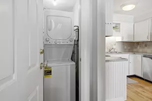 378 Sawyer St, South Portland, ME 04106 - Photo 17