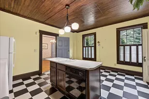 81 W Main St, Searsport, ME 04974 - Photo 5