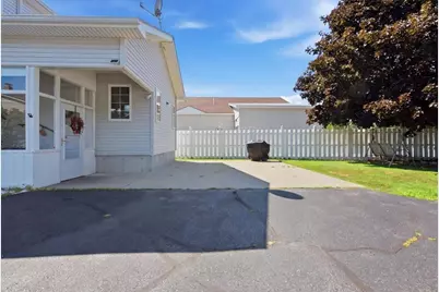 986 Sabattus Street, Lewiston, ME 04240 - Photo 9
