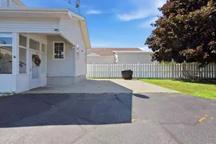 986 Sabattus St, Lewiston, ME 04240 - Photo 9