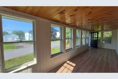 39 Sawyer Street, Waterville, ME 04901 - Photo 9