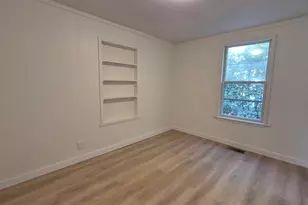 39 Sawyer St, Waterville, ME 04901 - Photo 15