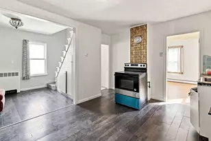 291 Bates St, Lewiston, ME 04240 - Photo 17